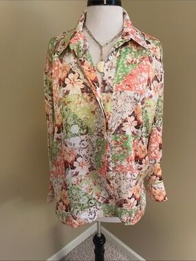 Forever 21 Floral Button-Up Top in Green & Peach